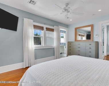 321 14th Avenue - Photo Thumbnail 17