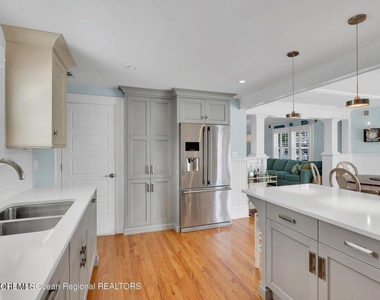 321 14th Avenue - Photo Thumbnail 10