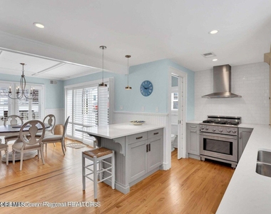 321 14th Avenue - Photo Thumbnail 12