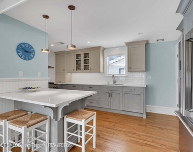 321 14th Avenue - Photo Thumbnail 11