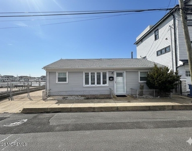 259 Joseph Street - Photo Thumbnail 3
