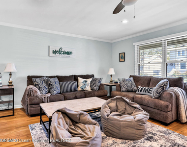 1813 Bradley Terrace - Photo Thumbnail 7