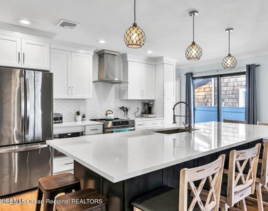 1813 Bradley Terrace - Photo Thumbnail 1