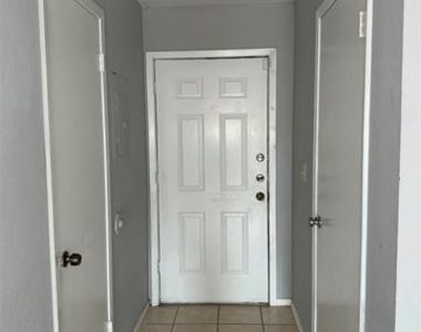 732 W Collins Street - Photo Thumbnail 1