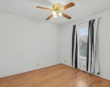 1507 Lindsey Lane - Photo Thumbnail 19