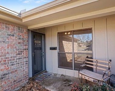 1507 Lindsey Lane - Photo Thumbnail 3