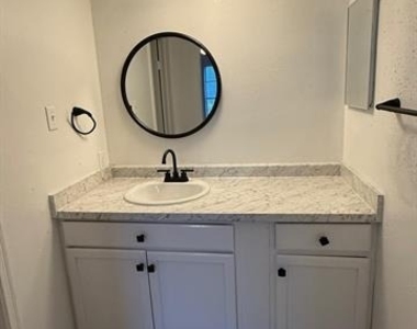 3150 Cliff Creek Crossing Drive - Photo Thumbnail 8
