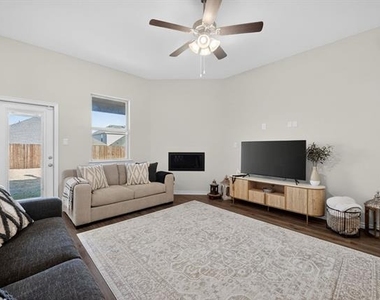 10601 Autumn Leaves Lane - Photo Thumbnail 15