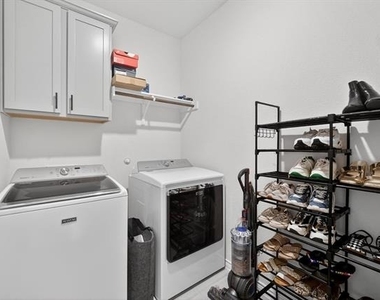10601 Autumn Leaves Lane - Photo Thumbnail 26