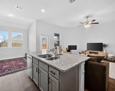 10601 Autumn Leaves Lane - Photo Thumbnail 16