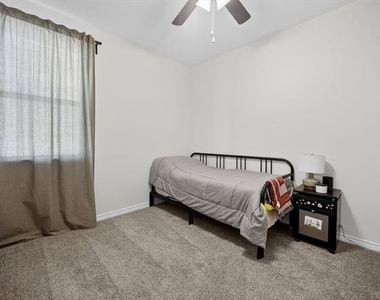 10601 Autumn Leaves Lane - Photo Thumbnail 9
