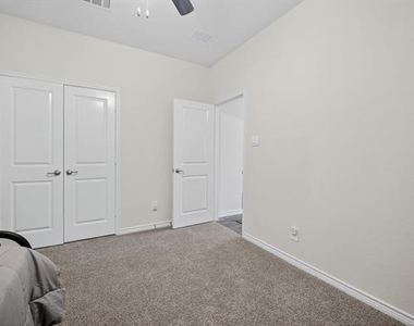 10601 Autumn Leaves Lane - Photo Thumbnail 10
