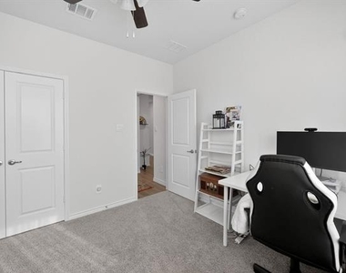 10601 Autumn Leaves Lane - Photo Thumbnail 5