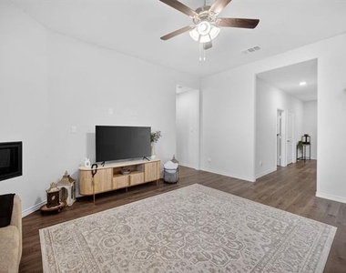 10601 Autumn Leaves Lane - Photo Thumbnail 14