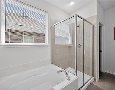 10601 Autumn Leaves Lane - Photo Thumbnail 25