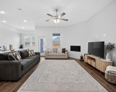 10601 Autumn Leaves Lane - Photo Thumbnail 11