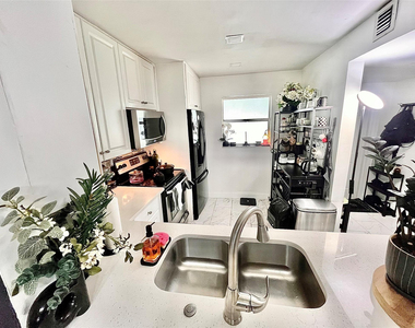 8301 Sands Point Boulevard - Photo Thumbnail 2