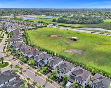 15501 Nw 88th Avenue - Photo Thumbnail 24