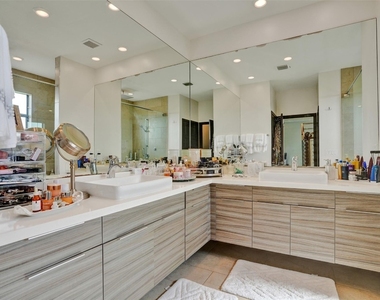 15501 Nw 88th Avenue - Photo Thumbnail 9
