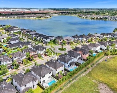 15501 Nw 88th Avenue - Photo Thumbnail 3