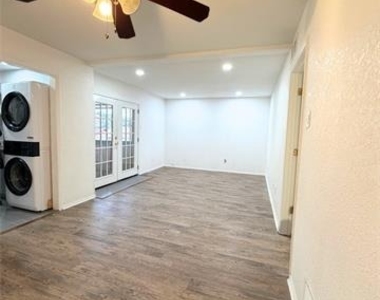 2803 Rio Branco Street - Photo Thumbnail 3