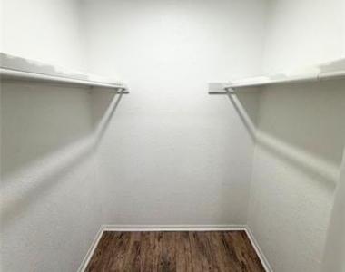 2803 Rio Branco Street - Photo Thumbnail 12