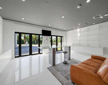 10270 Sw 58th Street - Photo Thumbnail 37