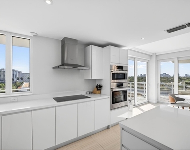 612 Bayshore Drive - Photo Thumbnail 12