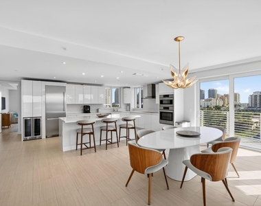 612 Bayshore Drive - Photo Thumbnail 8