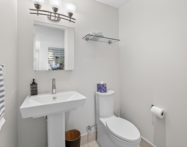 612 Bayshore Drive - Photo Thumbnail 35