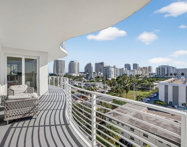 612 Bayshore Drive - Photo Thumbnail 15