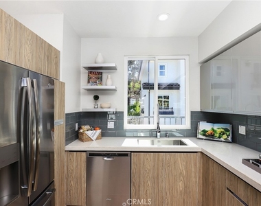 1 Spyglass Avenue - Photo Thumbnail 15