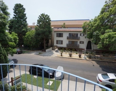 1418 S Bentley Avenue - Photo Thumbnail 27