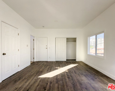 908 S Normandie Avenue - Photo Thumbnail 13