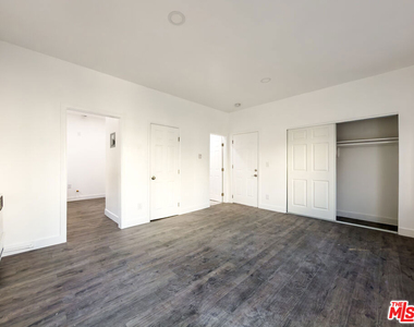 908 S Normandie Avenue - Photo Thumbnail 11