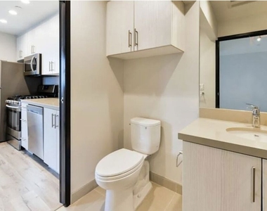 483 Washington Boulevard - Photo Thumbnail 7