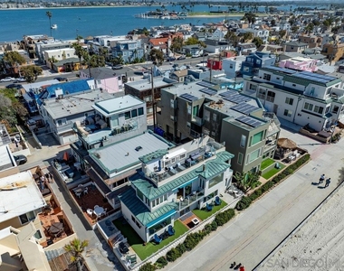 3911 Ocean Front Walk - Photo Thumbnail 27
