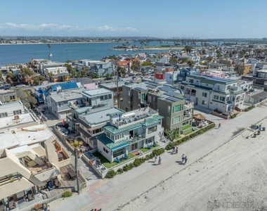3911 Ocean Front Walk - Photo Thumbnail 5