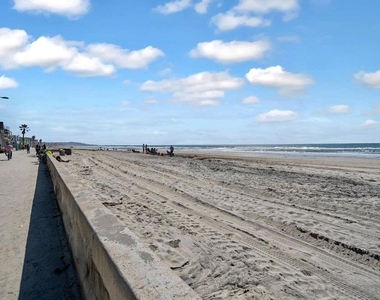 3911 Ocean Front Walk - Photo Thumbnail 19