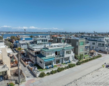 3911 Ocean Front Walk - Photo Thumbnail 20