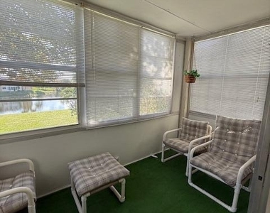 321 Lake Evelyn Drive - Photo Thumbnail 8