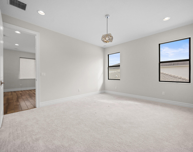9168 Benedetta Place - Photo Thumbnail 12