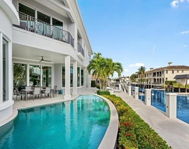 863 Enfield Street - Photo Thumbnail 21