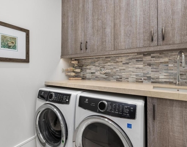 863 Enfield Street - Photo Thumbnail 49