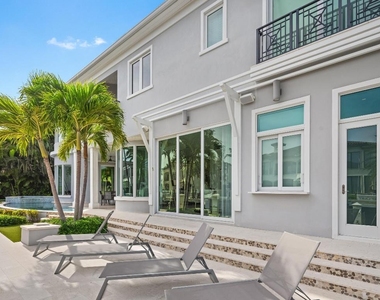 863 Enfield Street - Photo Thumbnail 63