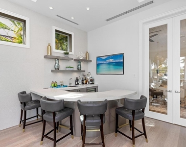 863 Enfield Street - Photo Thumbnail 14