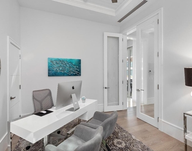 863 Enfield Street - Photo Thumbnail 17