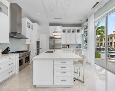 863 Enfield Street - Photo Thumbnail 27