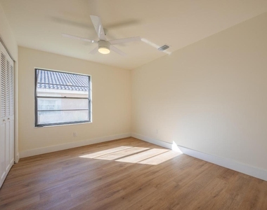 22352 Martella Avenue - Photo Thumbnail 8