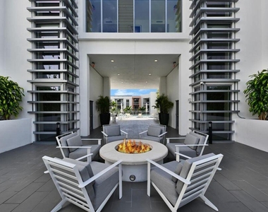 111 Se 1st Avenue - Photo Thumbnail 17